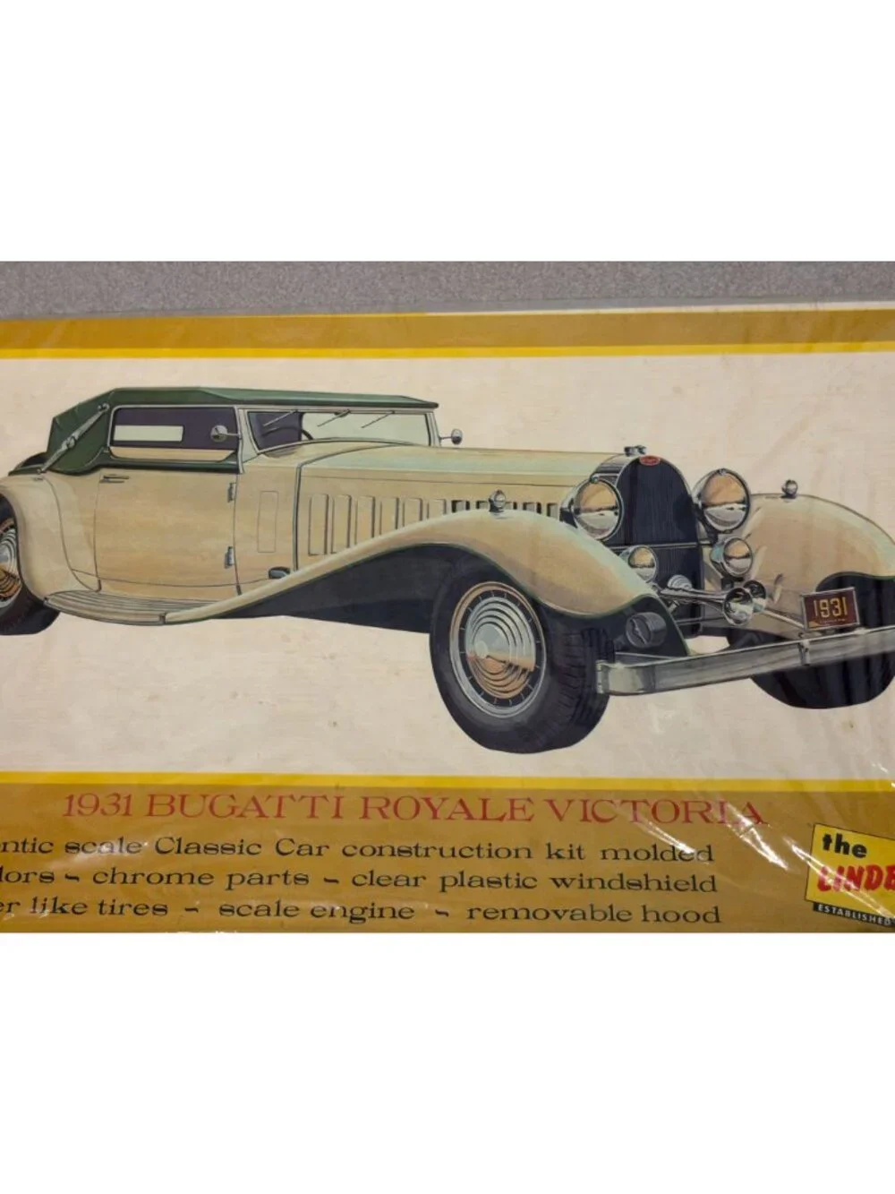 Vintage Lindberg 1/24 1931 Bugatti Royale Victoria Plastic Model Car Kit 679 NIO
